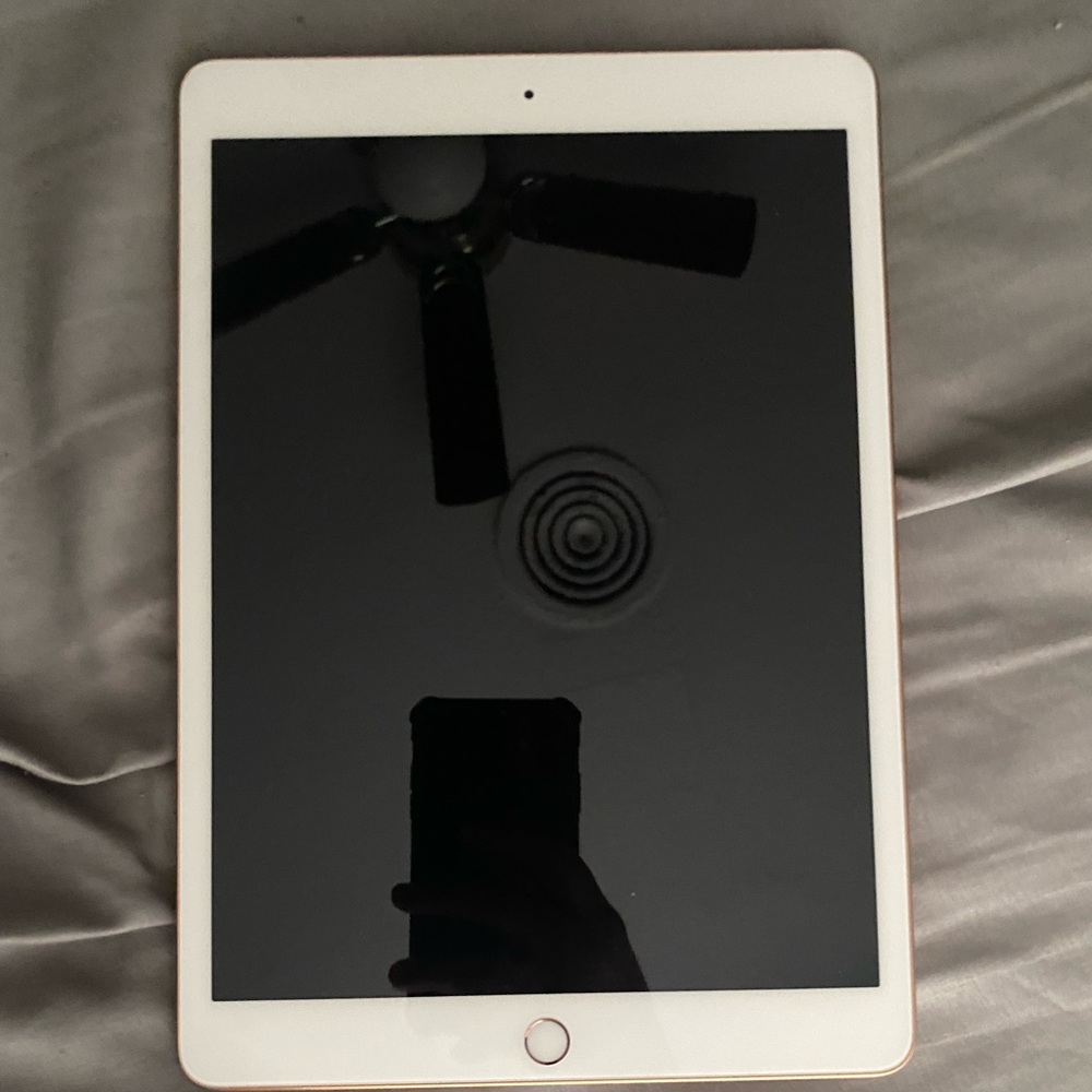 Brand new iPad (8th generation) rose gold 32gb